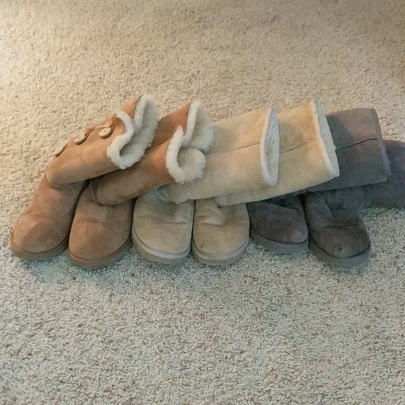 UGG Bundle - Picture 2 of 5